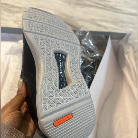 Mens ROCKPORT total Active Mudguard Sneaker Shoes 7.5 Wide - Picture 3 of 7